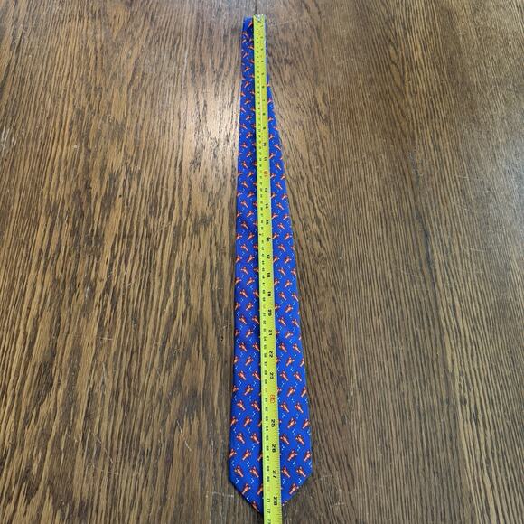 Tom James Silk Tie Blue with Lobsters Ocean Novelty Preppy Father's Day Made USA - Picture 9 of 9